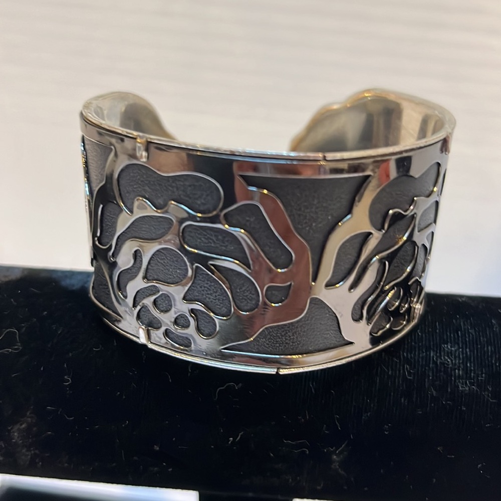 Unique Silver & Black Cuff Bracelet - Elegant Cutout Design